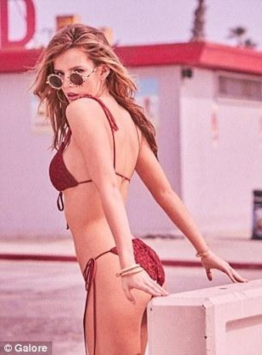 Sütyensiz sokağa  çıkanca olanlar oldu!