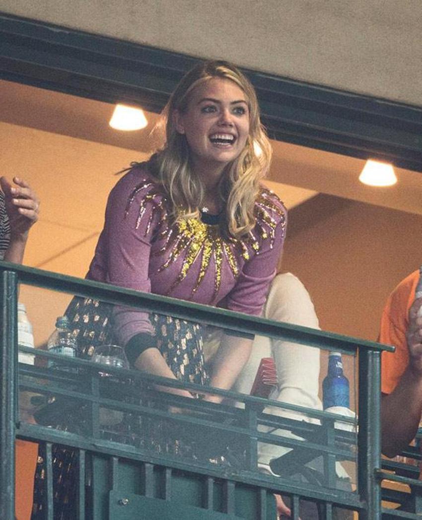 Kate Upton kendinden geçti!