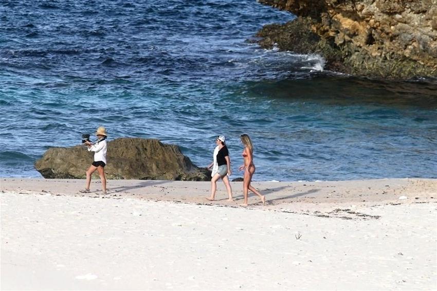Kate Upton kendinden geçti!