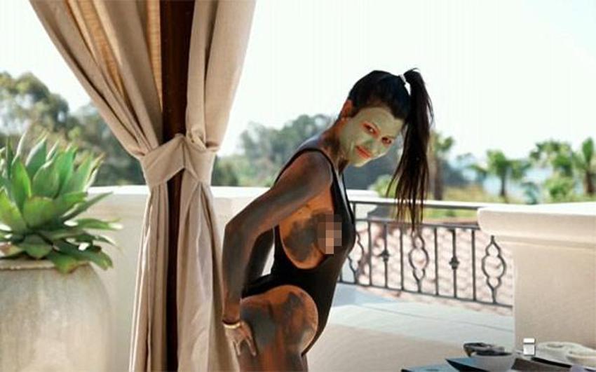 Kardashian'lar bikini giyip eğlendiler!