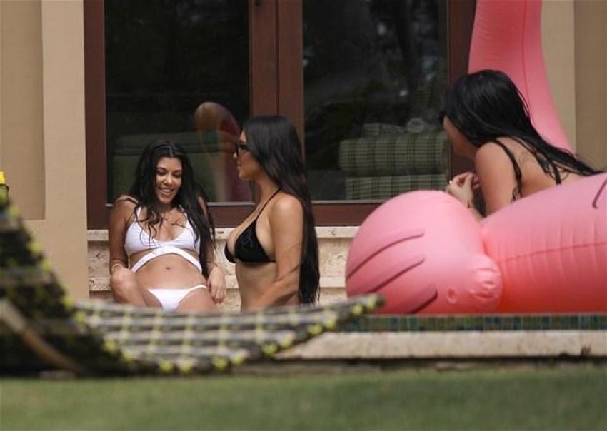 Kardashianların hepsi hamile! O da açıkladı...