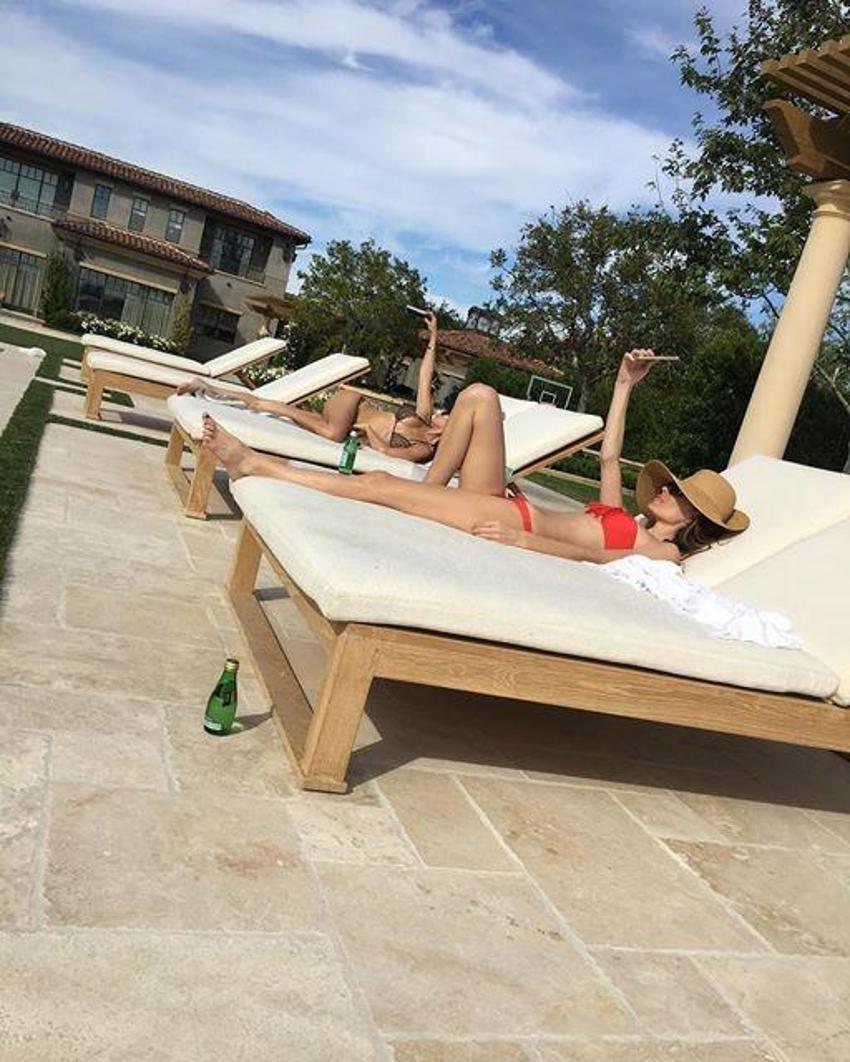 Kardashianların hepsi hamile! O da açıkladı...