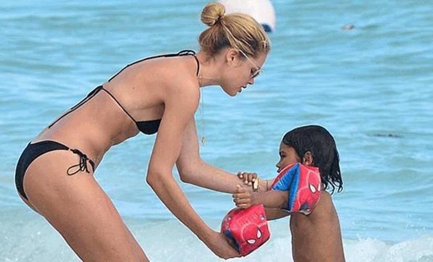 Doutzen Kroes seksi iç çamaşırlarıyla nefes kesti!