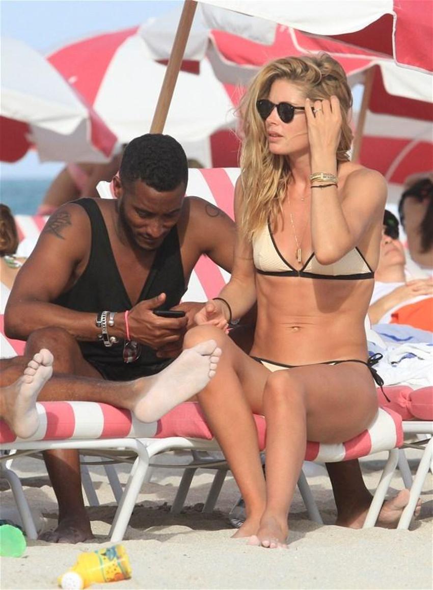 Doutzen Kroes seksi iç çamaşırlarıyla nefes kesti!
