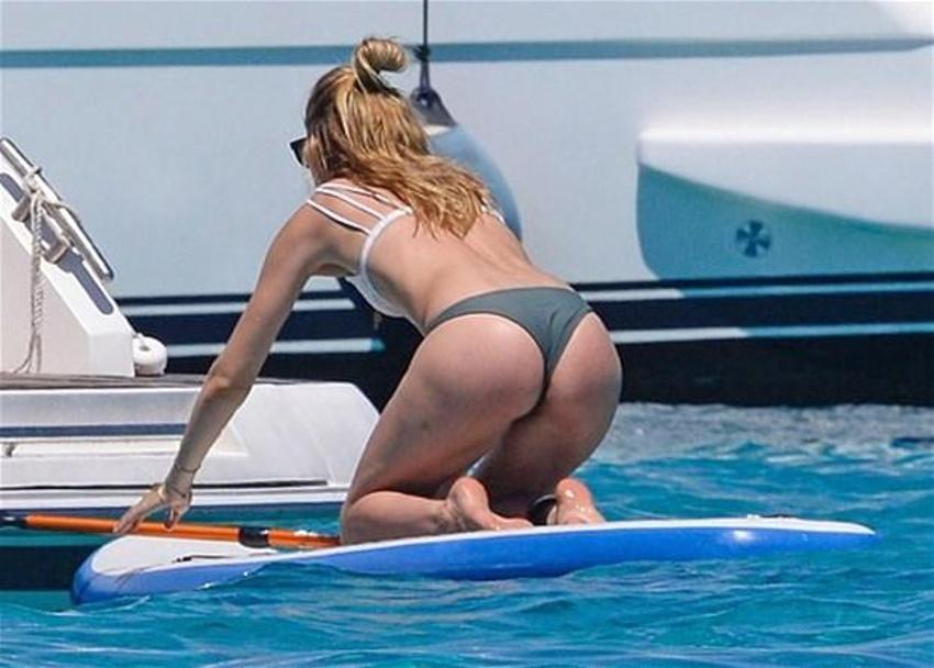 Doutzen Kroes seksi iç çamaşırlarıyla nefes kesti!