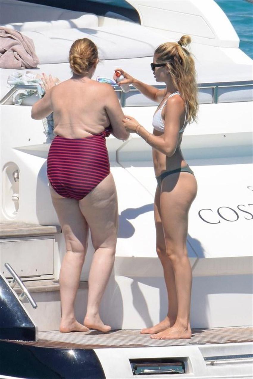Doutzen Kroes seksi iç çamaşırlarıyla nefes kesti!