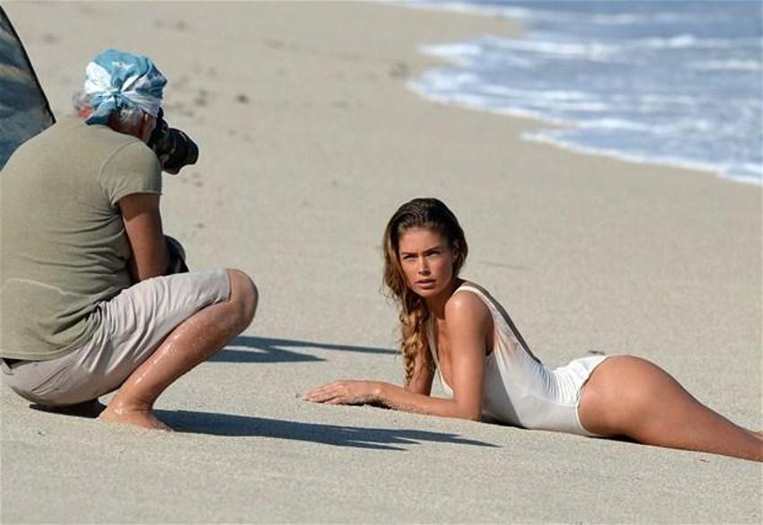 Doutzen Kroes seksi iç çamaşırlarıyla nefes kesti!