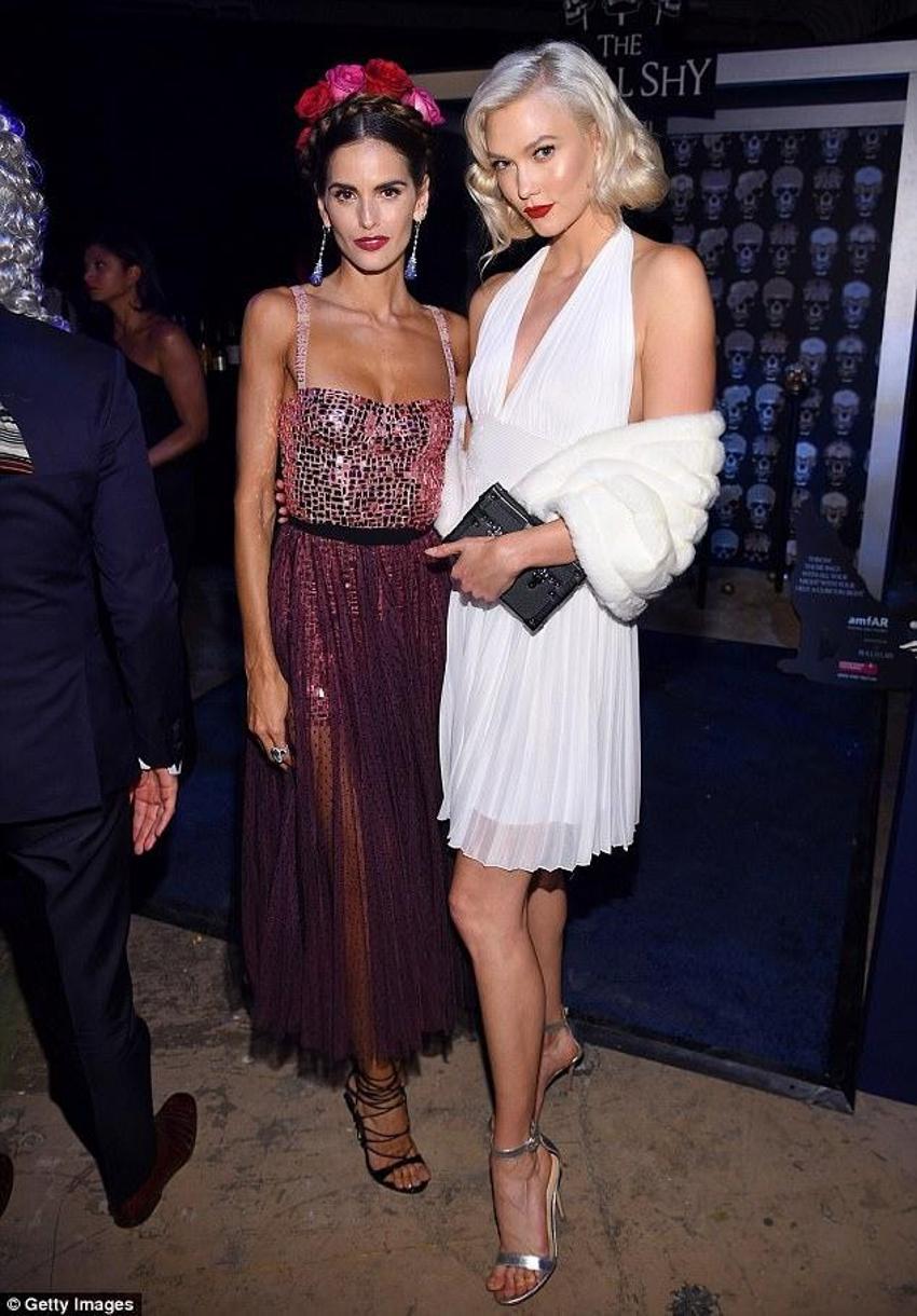 Karlie Kloss efsane pozları taklit etti!