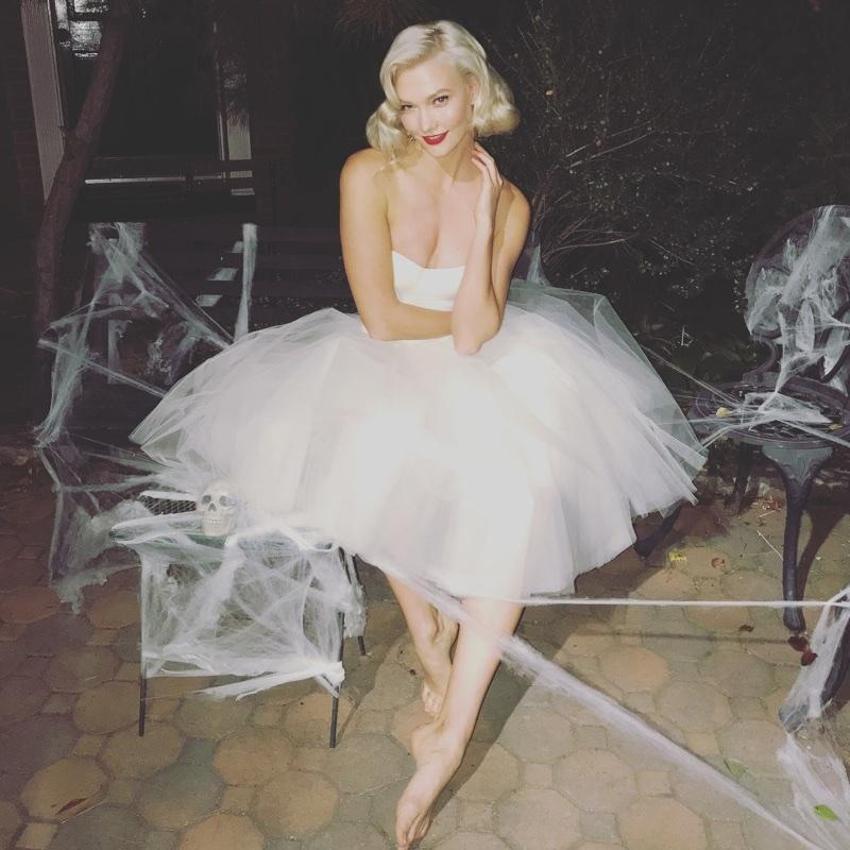Karlie Kloss efsane pozları taklit etti!