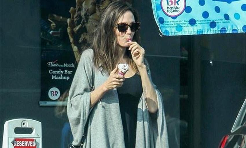 Angelina Jolie'nin dondurma keyfi!