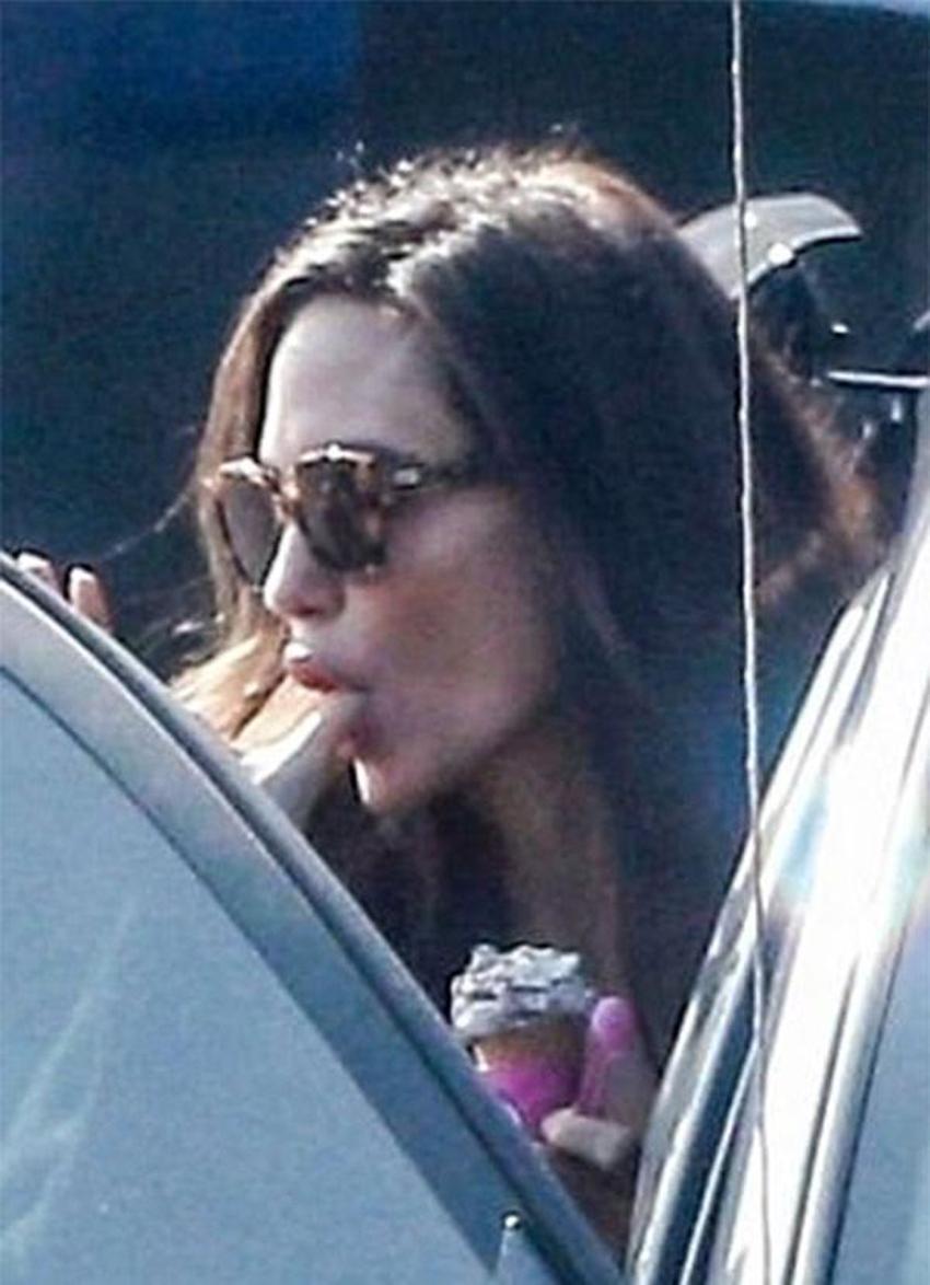Angelina Jolie'nin dondurma keyfi!