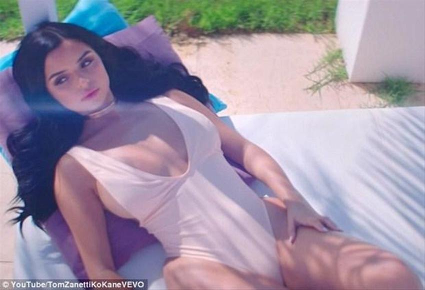 Demi Rose yine yaptı yapacağını!