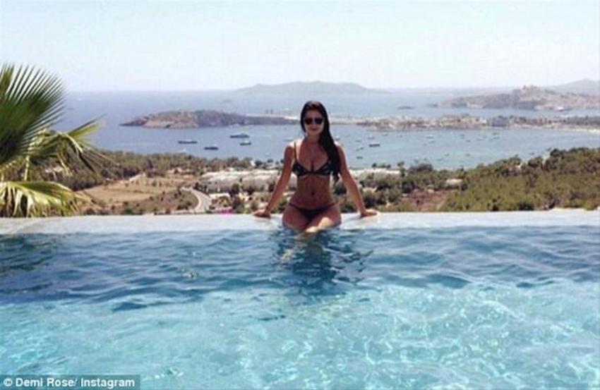 Demi Rose yine yaptı yapacağını!