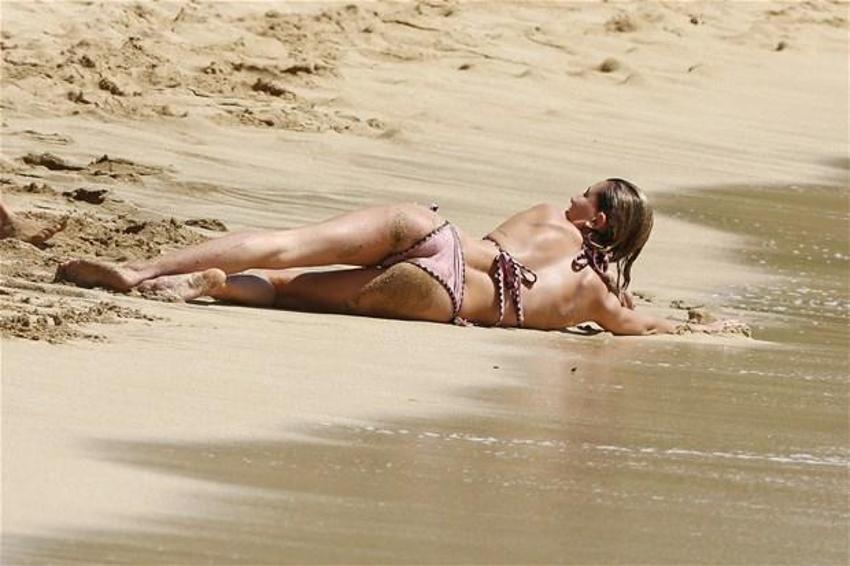 Hailey Baldwin'in sokak tarzı şaşırttı!