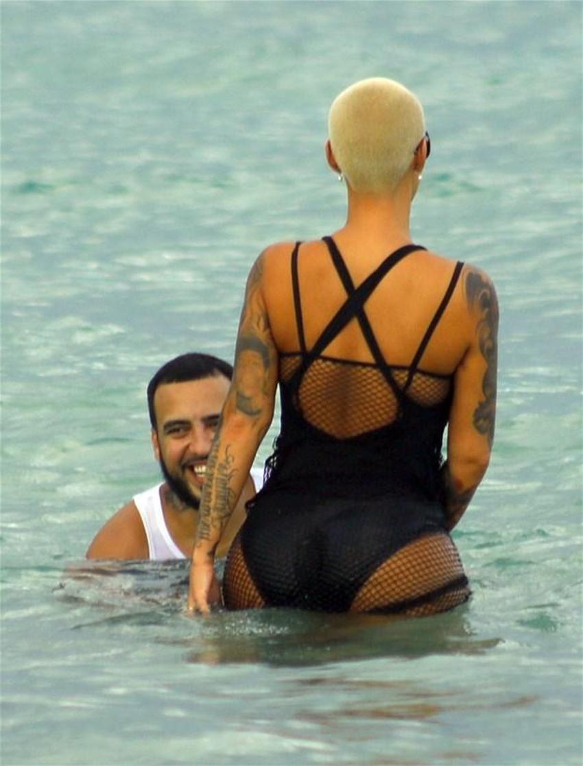 Amber Rose'un seksi paylaşımı tepki çekti!