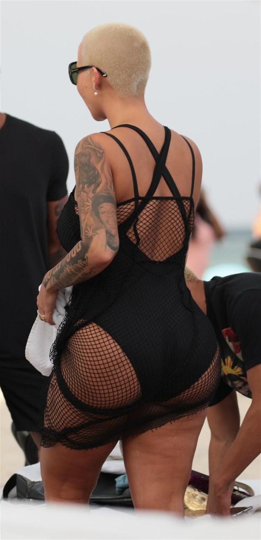 Amber Rose'un seksi paylaşımı tepki çekti!
