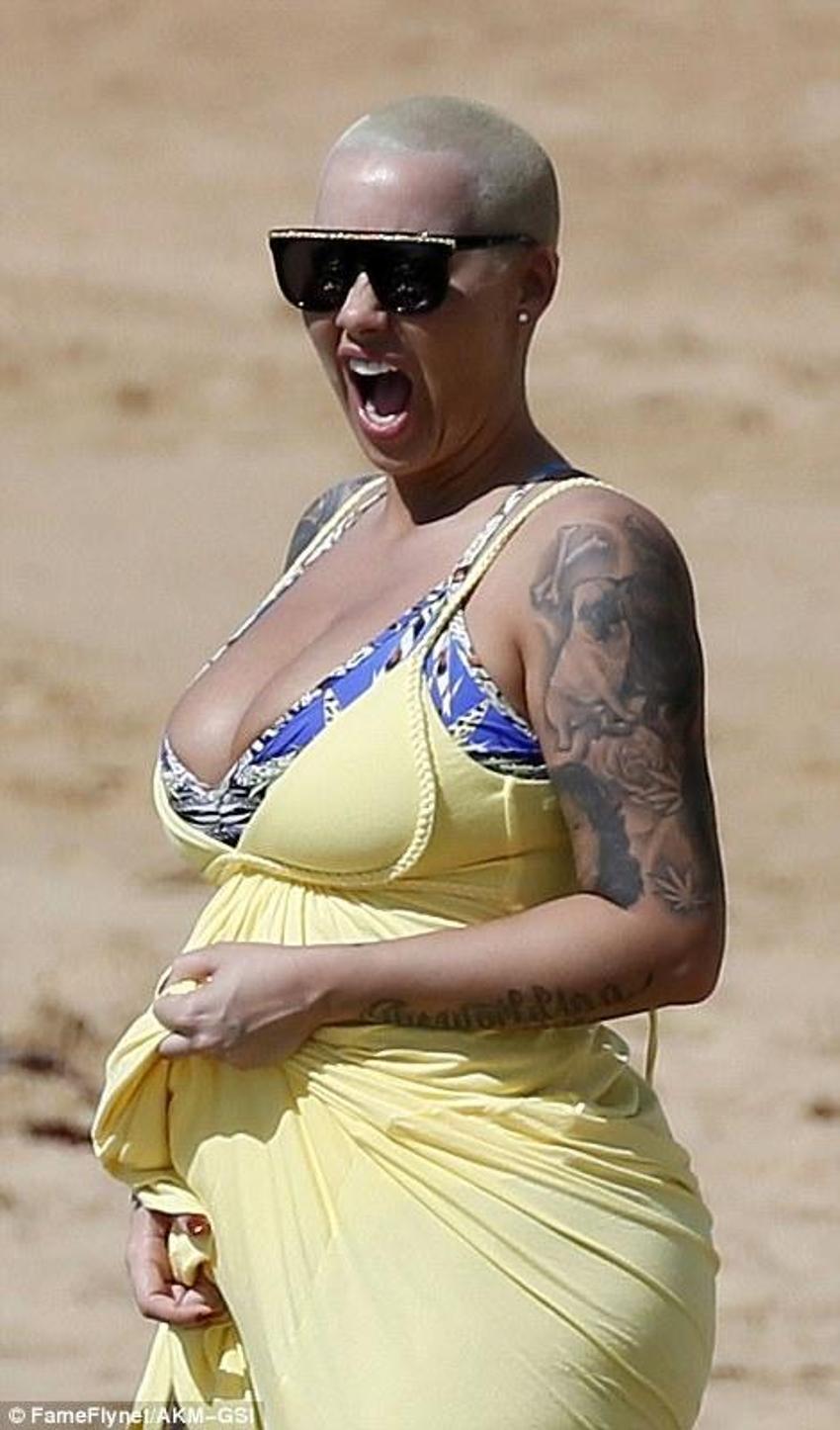 Amber Rose'un seksi paylaşımı tepki çekti!