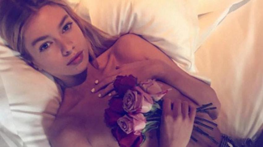 Stella Maxwell şeffaf elbisesi ile partiye damga vurdu!