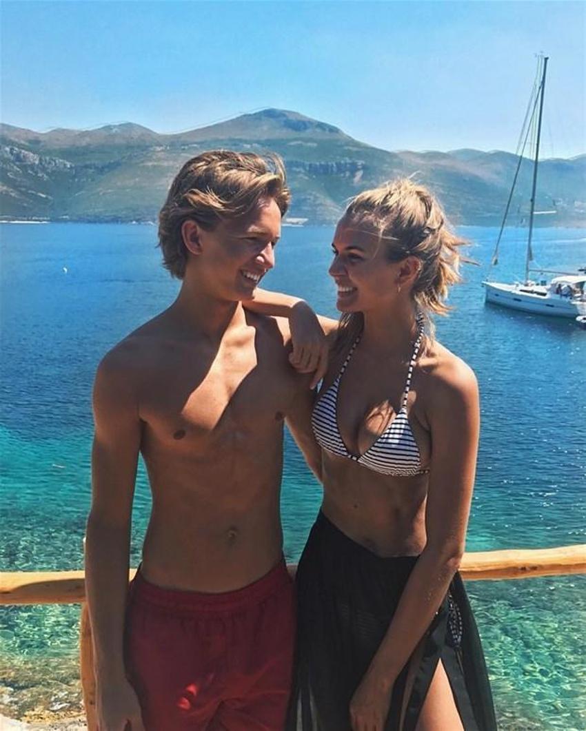 Seksi manken birkaç saatte rekor kırdı!