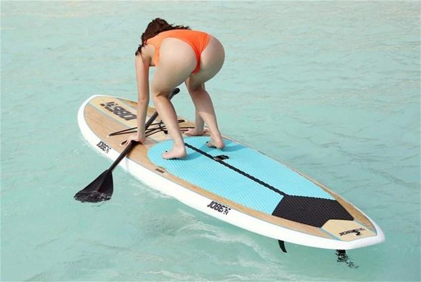 Chloe Goodman plajı ateşe verdi!