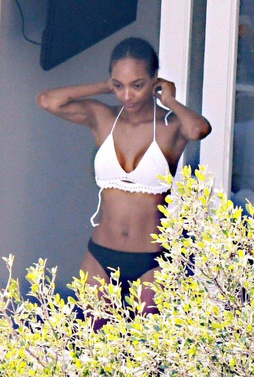 Seksi manken Jourdan Dunn resmen büyüledi!