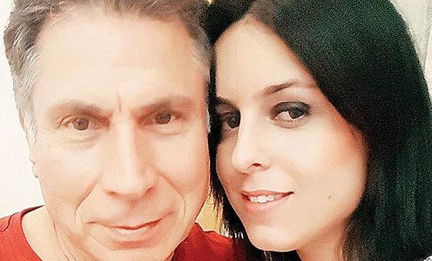 Kendisinden 39 yaş küçük sevgilisi ile evlendi!