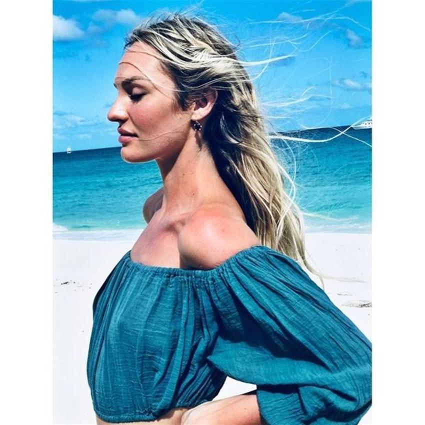 Candice Swanepoel'dan cesur seçim!