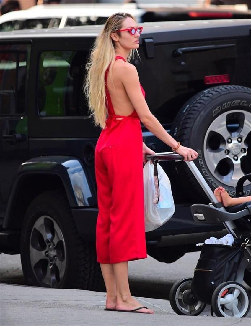 Candice Swanepoel'dan cesur seçim!