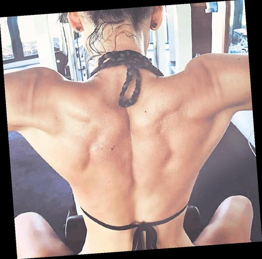 Emina'dan Mustafa Sandal'a çok ağır gönderme!