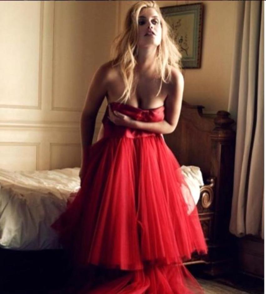 Kitty Spencer yatak fotoğrafları ile ağızları açık bıraktı!