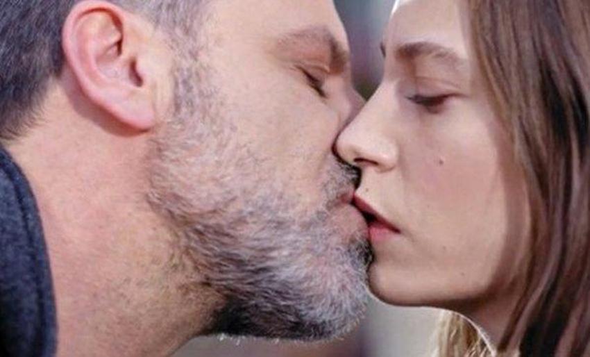 Serenay Sarıkaya'nın annesi istemedi!