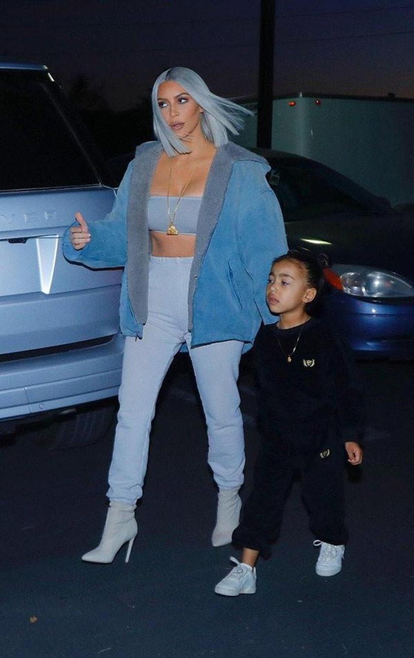 Kim Kardashian'ı gören dönüp bir daha baktı!