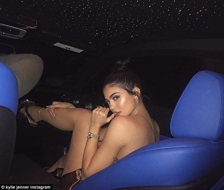 Kardashian ailesi Kylie Jenner'ı sildi!