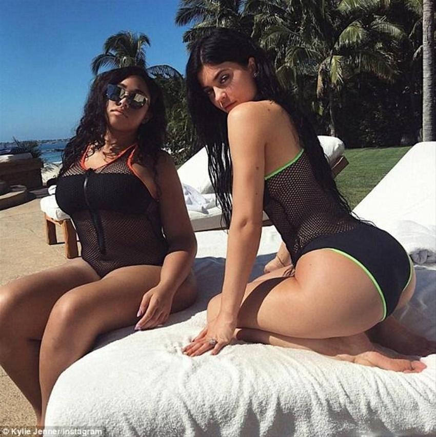 Kardashian ailesi Kylie Jenner'ı sildi!