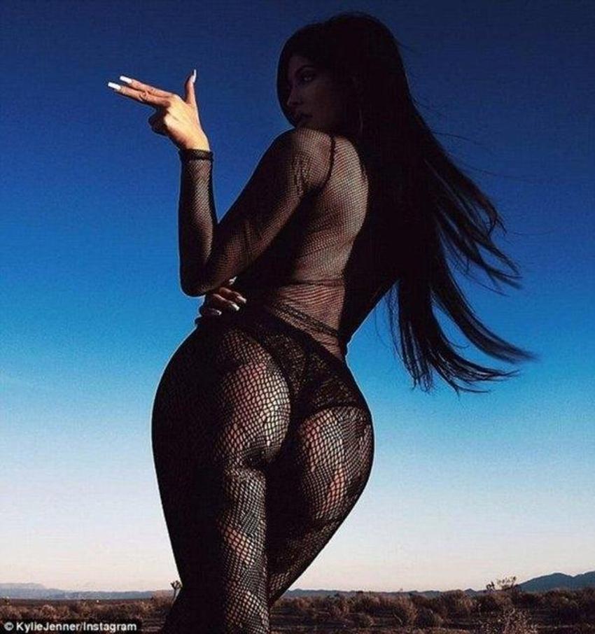 Kardashian ailesi Kylie Jenner'ı sildi!