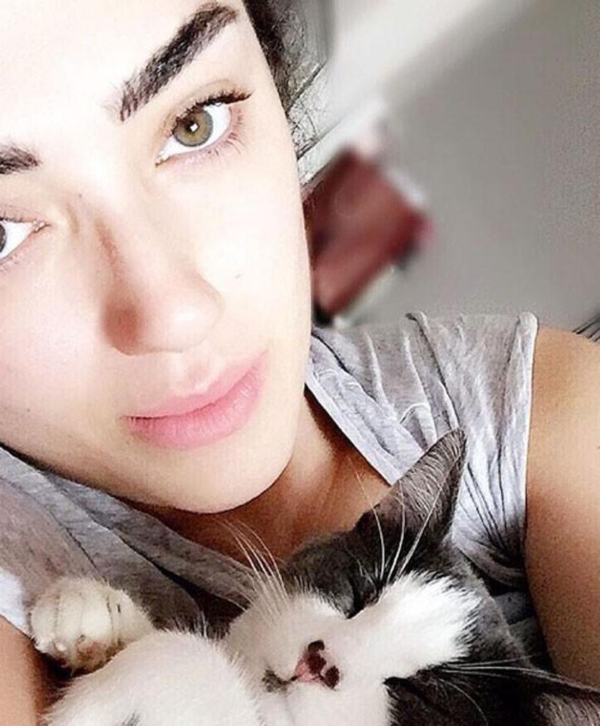 Tatlıses'in kızını gören gözlerini kapattı!