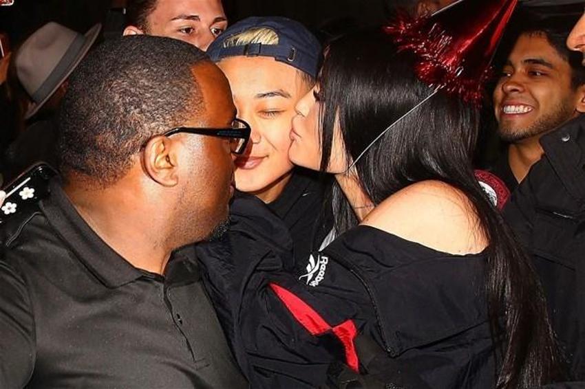 Hamile kaldıktan sonra Kylie Jenner'ı sildiler!