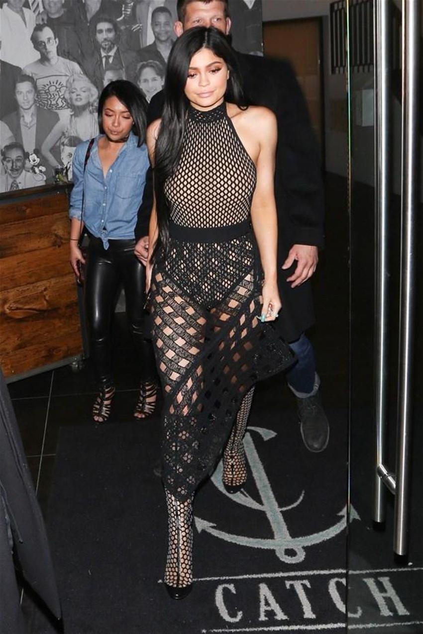 Hamile kaldıktan sonra Kylie Jenner'ı sildiler!