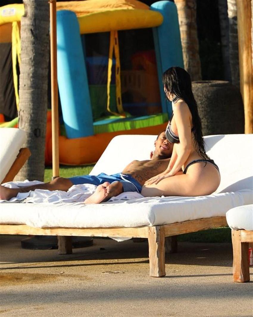 Hamile kaldıktan sonra Kylie Jenner'ı sildiler!