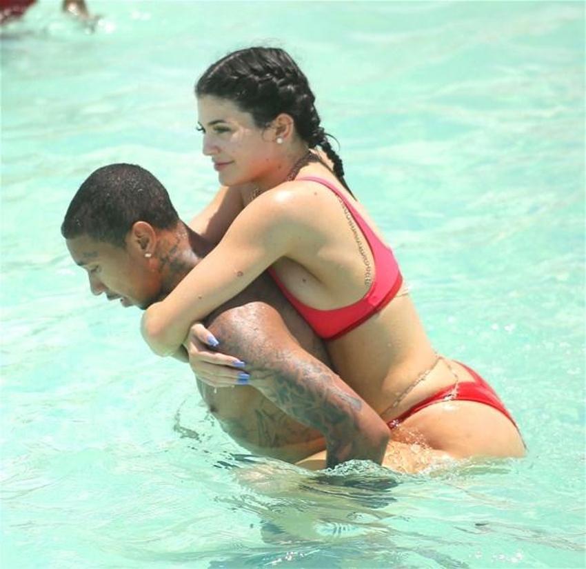 Hamile kaldıktan sonra Kylie Jenner'ı sildiler!
