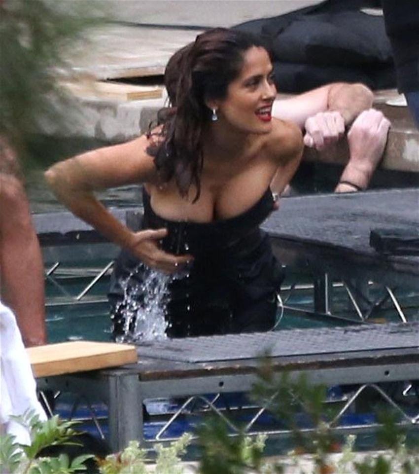 Salma Hayek'ten yürek hoplatan paylaşım!