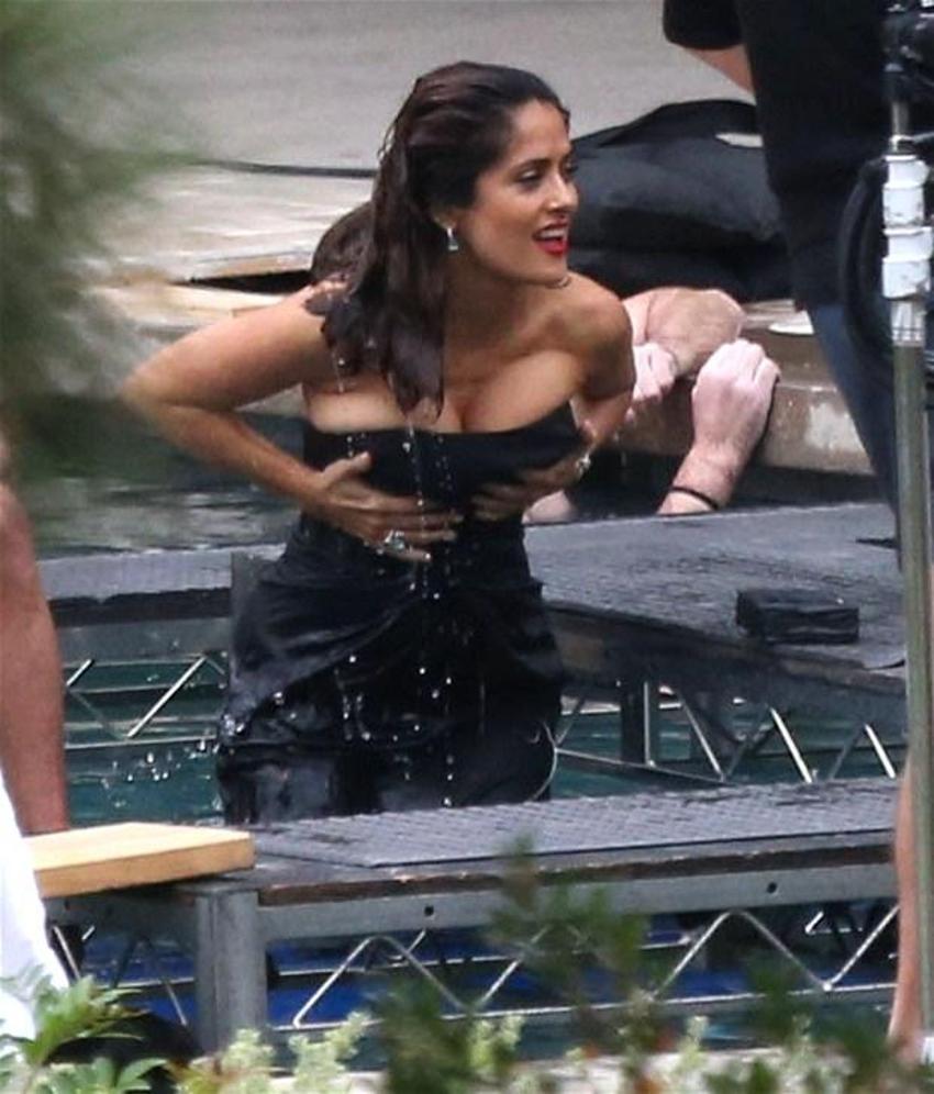 Salma Hayek'ten yürek hoplatan paylaşım!