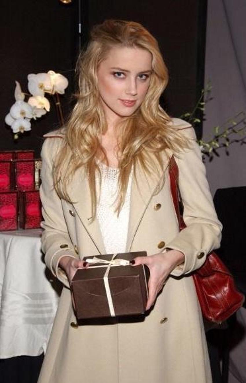 Amber Heard çok fena yakalandı!