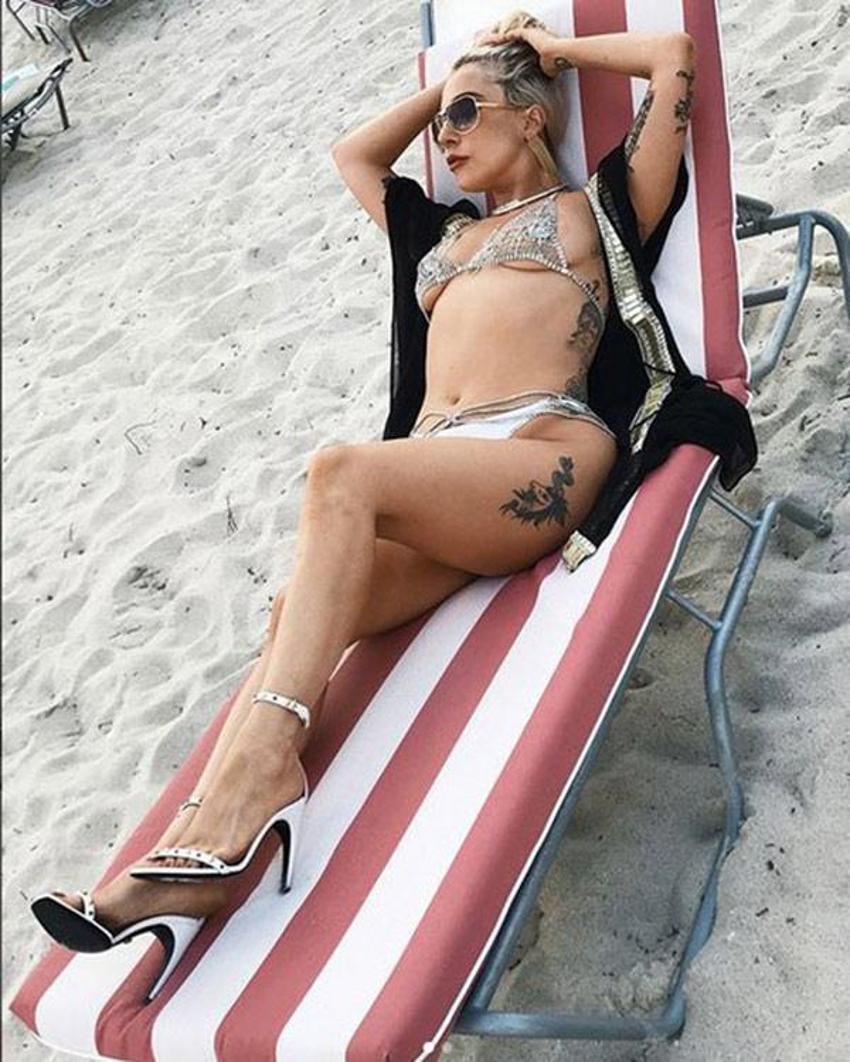 Lady Gaga'dan yürek hoplatan mesaj!