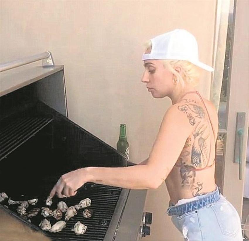 Lady Gaga'dan yürek hoplatan mesaj!