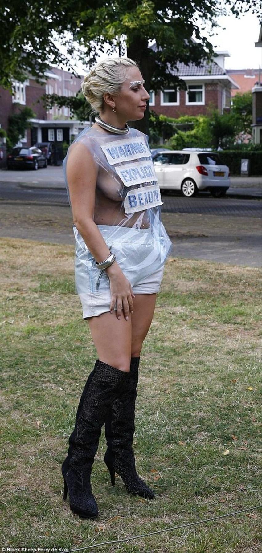 Lady Gaga'dan yürek hoplatan mesaj!