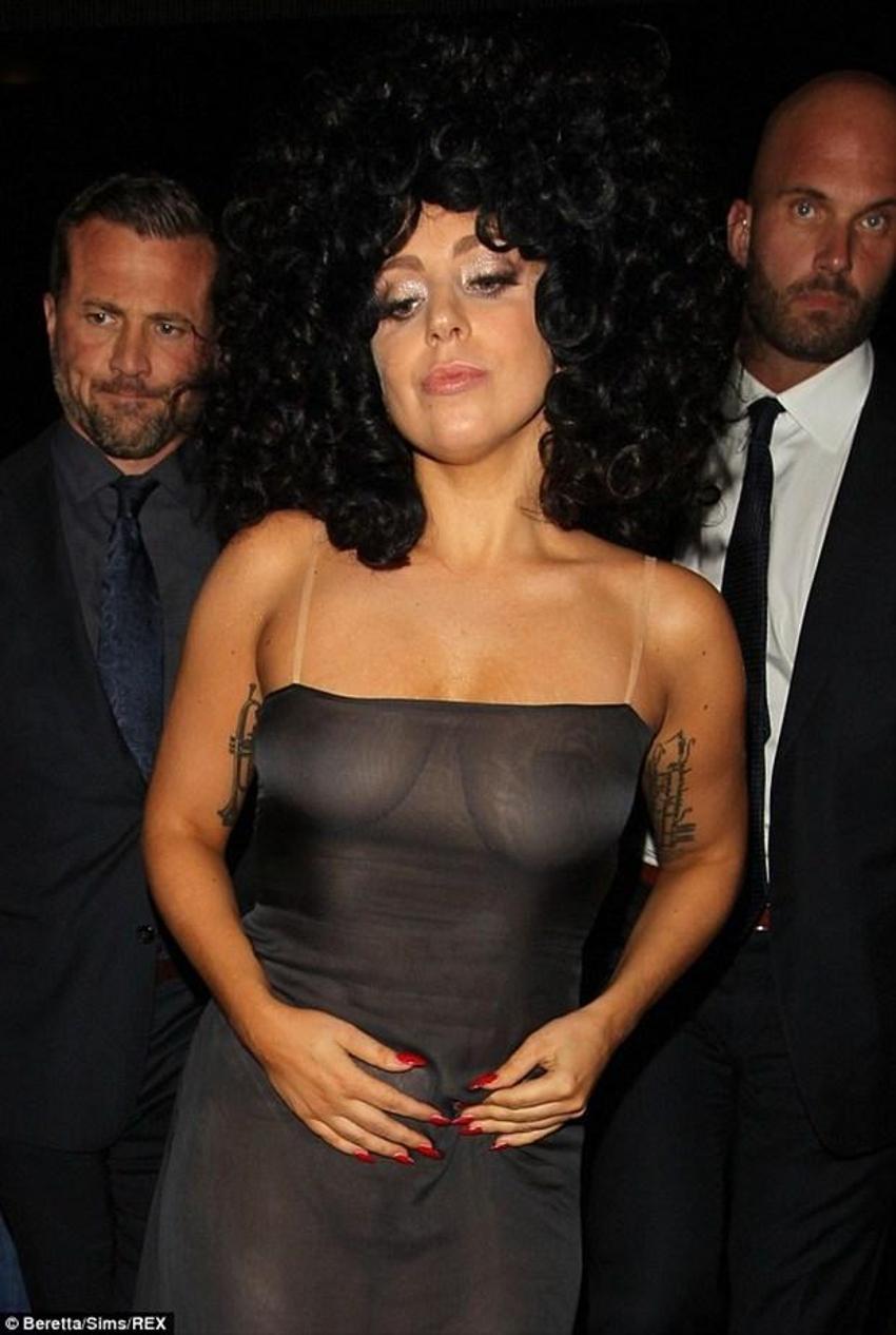Lady Gaga'dan yürek hoplatan mesaj!