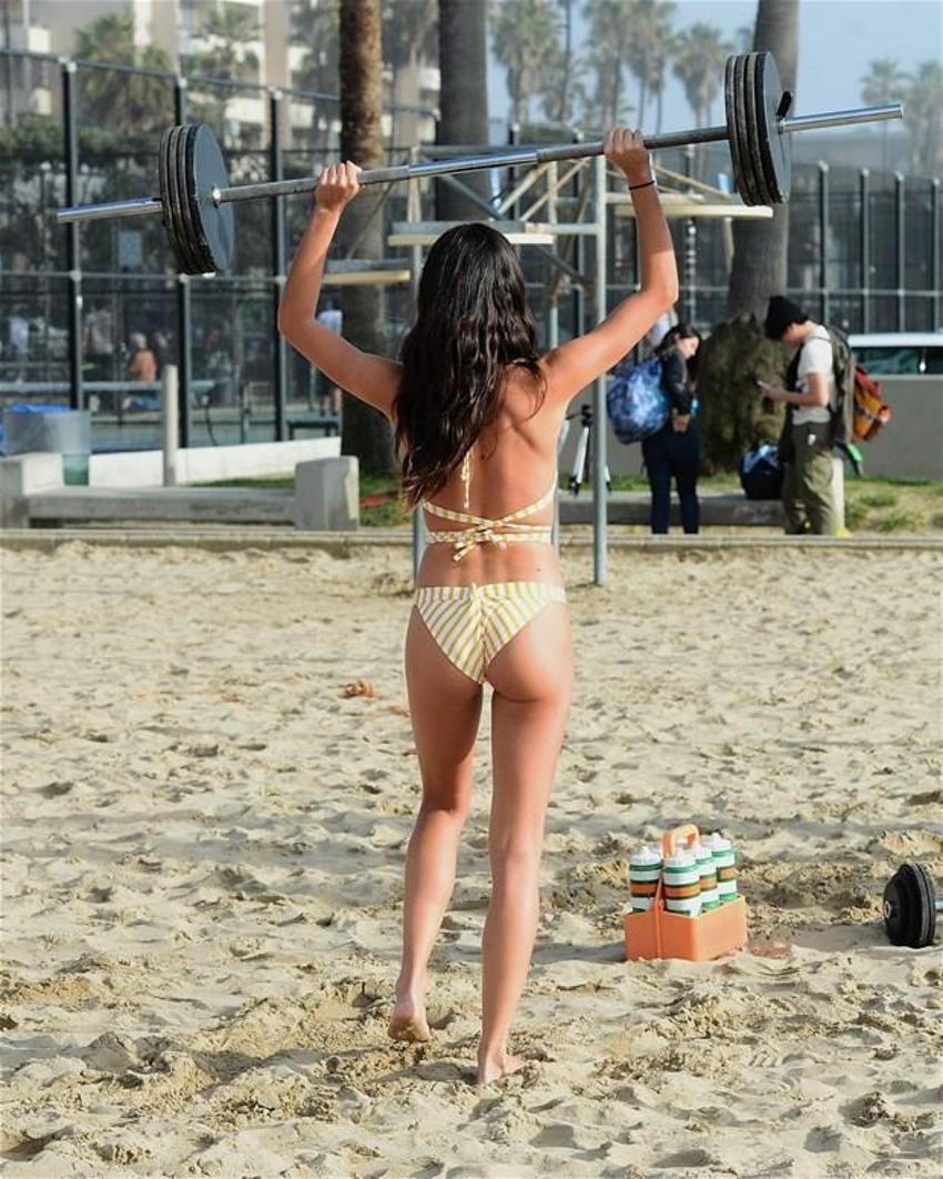 Sara Sampaio 'aşk ' tatilini uzattı!