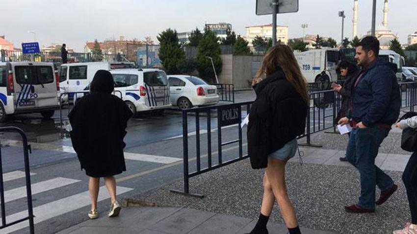 Ünlü oyuncu polisin elini ısırınca...