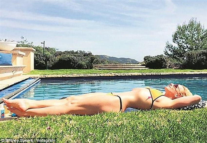 Britney Spears'ı gören dönüp bir daha baktı!